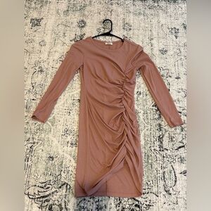 D&Y Long Sleeve Ruched Dress in Mauve